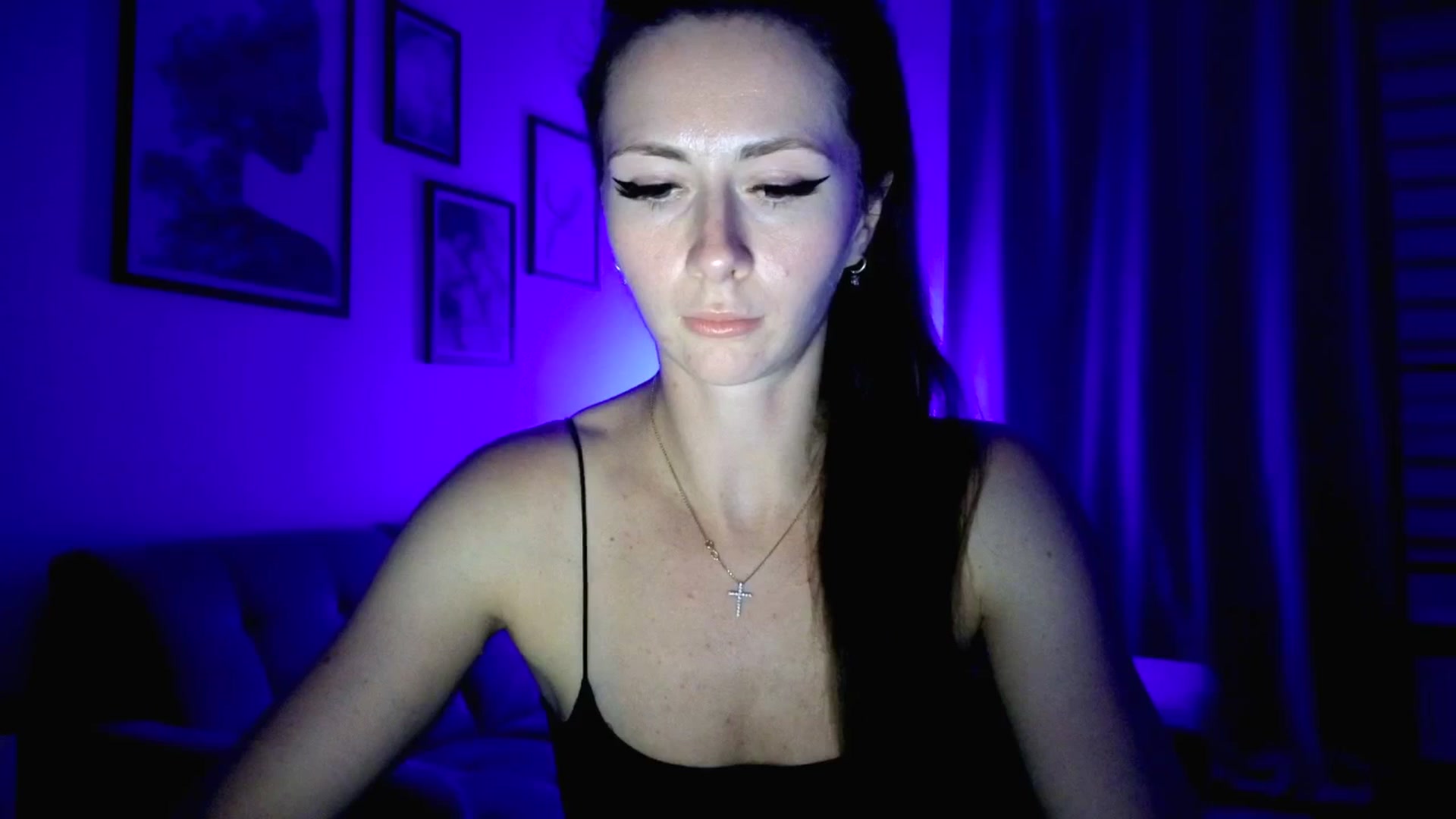 Gallery image thumbnail from Amber_Fry's myfreecams stream on, 05/07/2025, 19:47 image 13 of 20