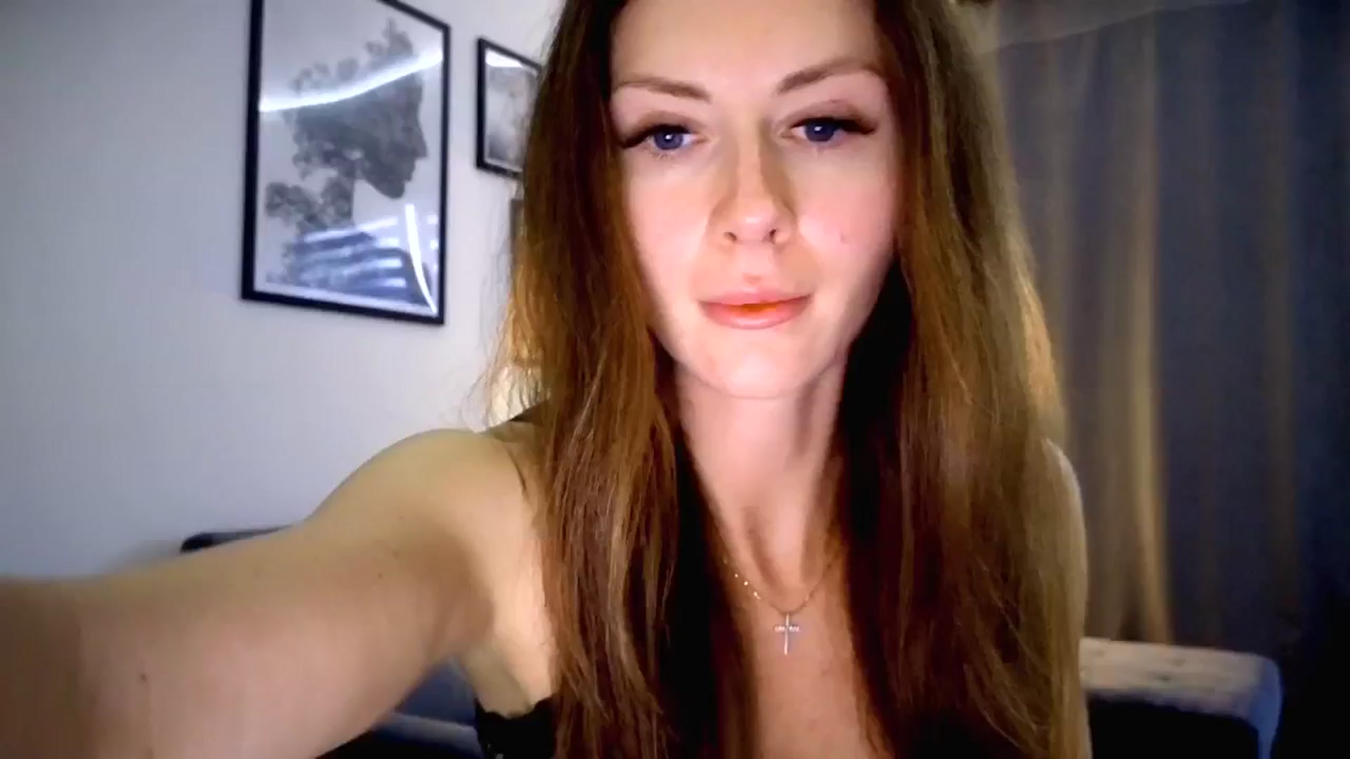 Gallery image thumbnail from Amber_Fry's myfreecams stream on, 05/26/2025, 18:01 image 14 of 20