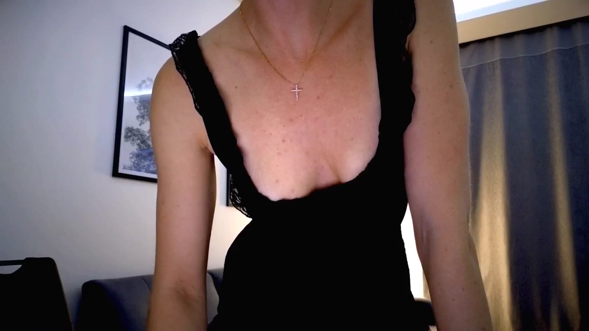 Gallery image thumbnail from Amber_Fry's myfreecams stream on, 05/28/2025, 18:52 image 12 of 20