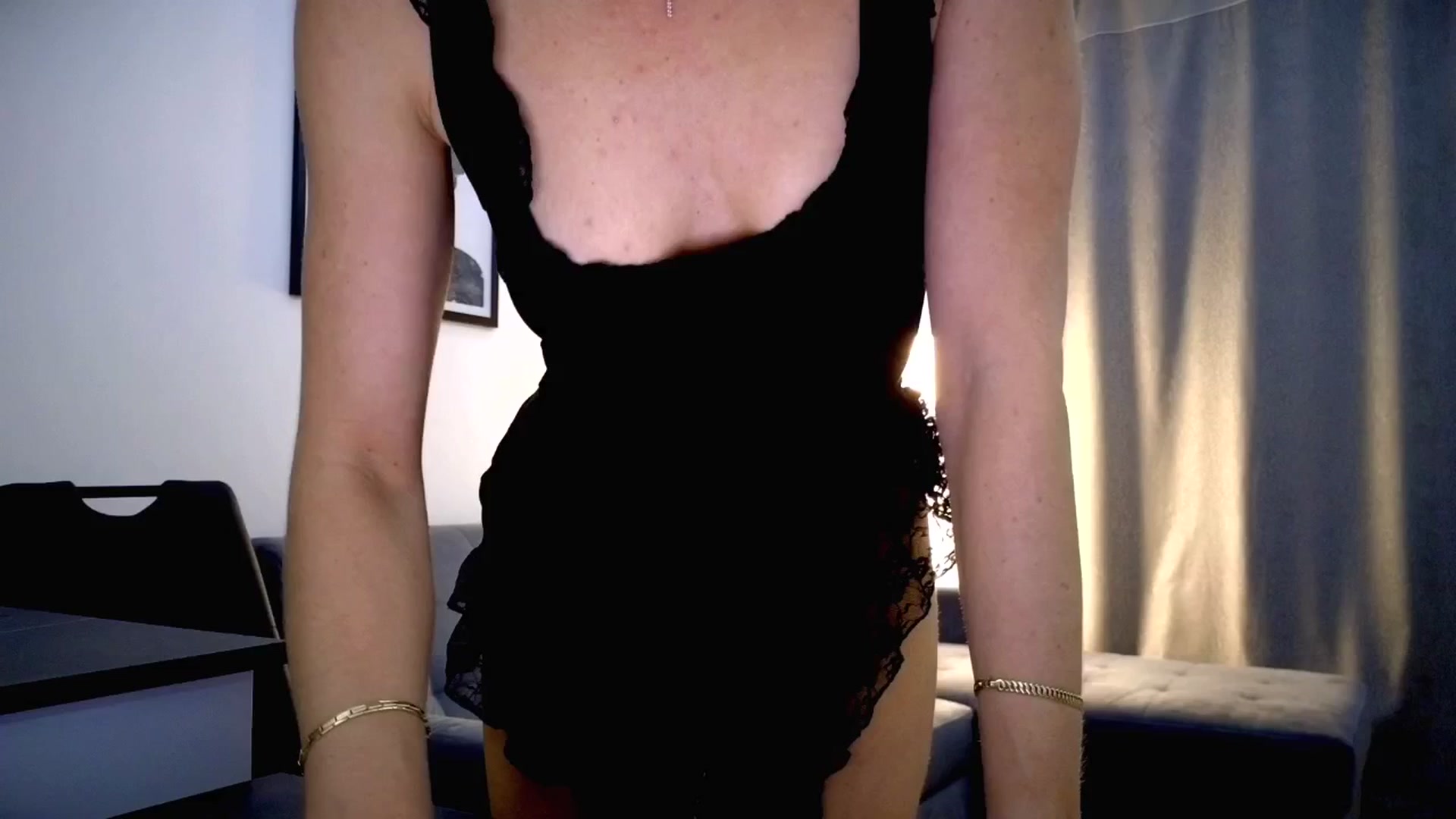 Gallery image thumbnail from Amber_Fry's myfreecams stream on, 05/28/2025, 20:42 image 16 of 20