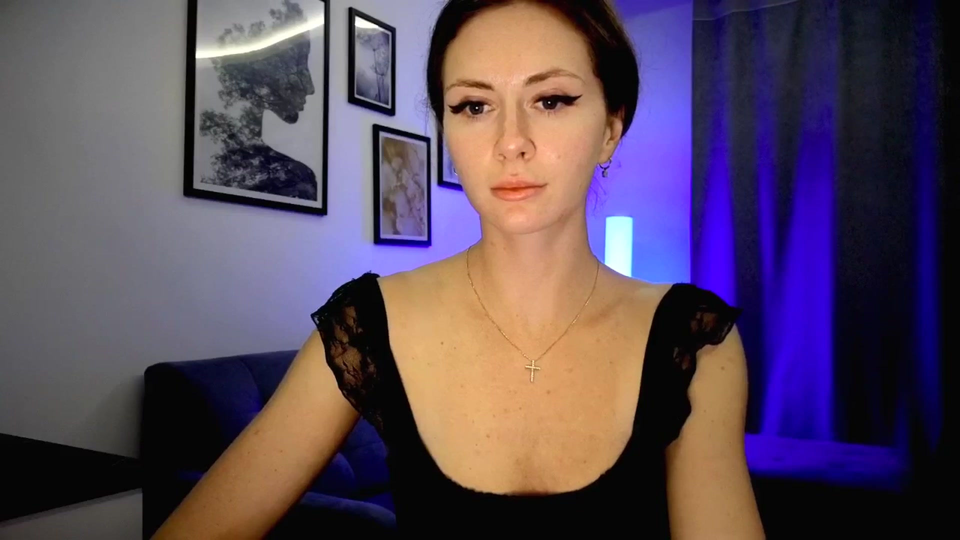 Gallery image thumbnail from Amber_Fry's myfreecams stream on, 05/28/2025, 21:20 image 3 of 20