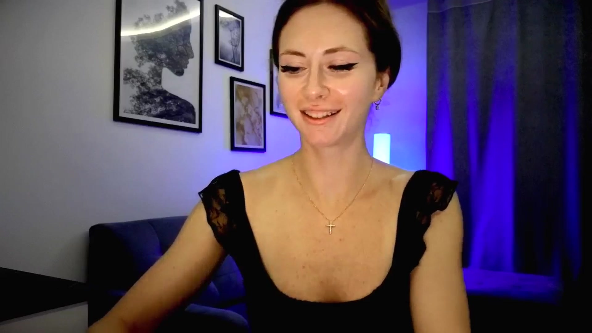 Gallery image thumbnail from Amber_Fry's myfreecams stream on, 05/28/2025, 21:20 image 6 of 20