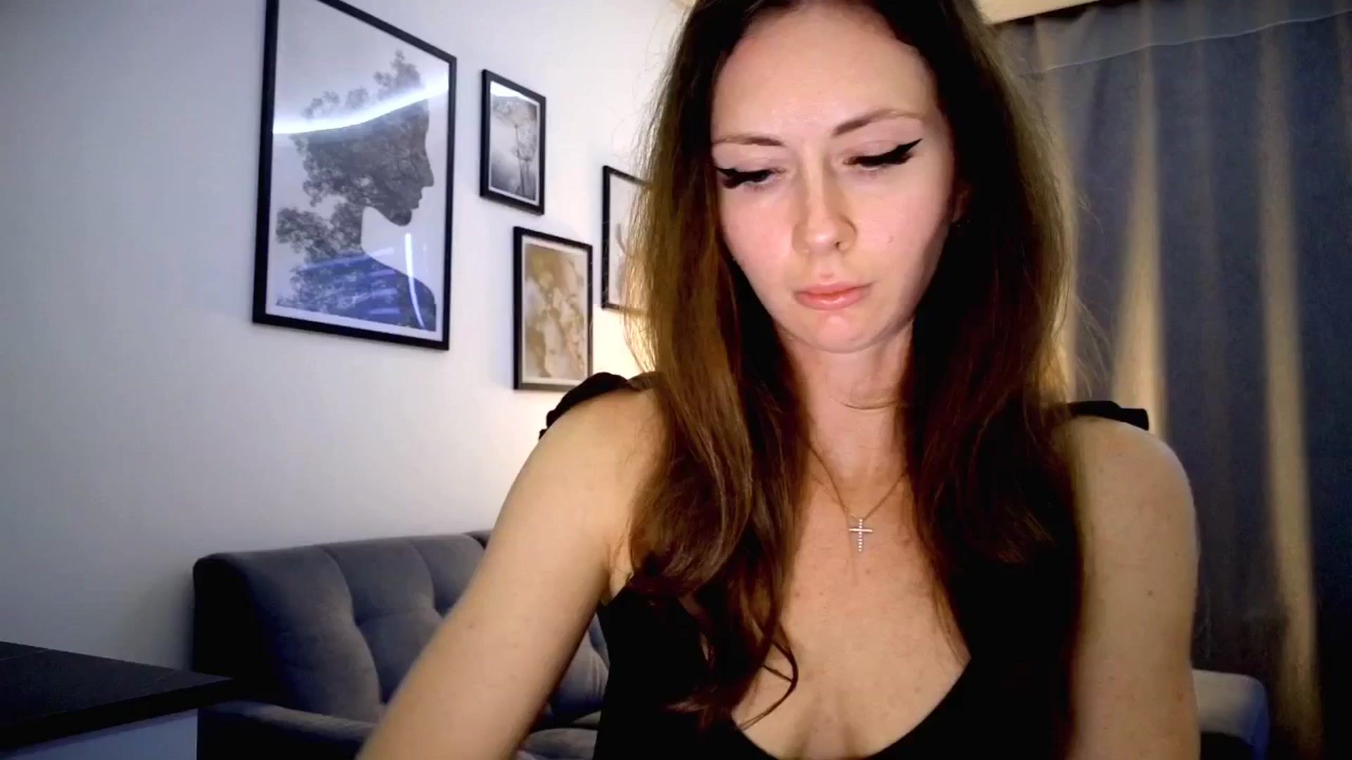 Gallery image thumbnail from Amber_Fry's myfreecams stream on, 05/29/2025, 19:10 image 16 of 20