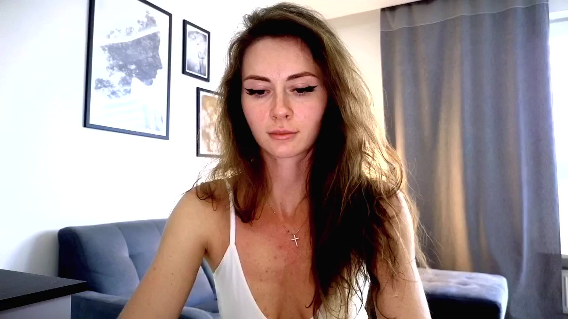 Gallery image thumbnail from Amber_Fry's myfreecams stream on, 06/01/2025, 16:38 image 8 of 20