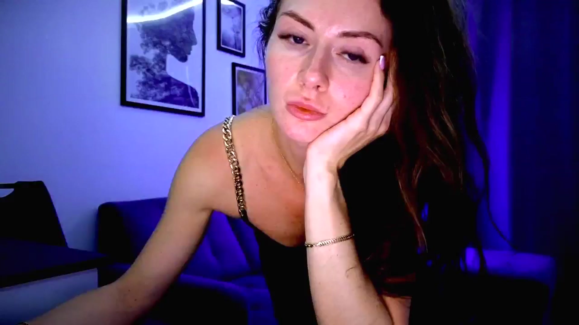 Gallery image thumbnail from Amber_Fry's myfreecams stream on, 06/02/2025, 19:00 image 20 of 20