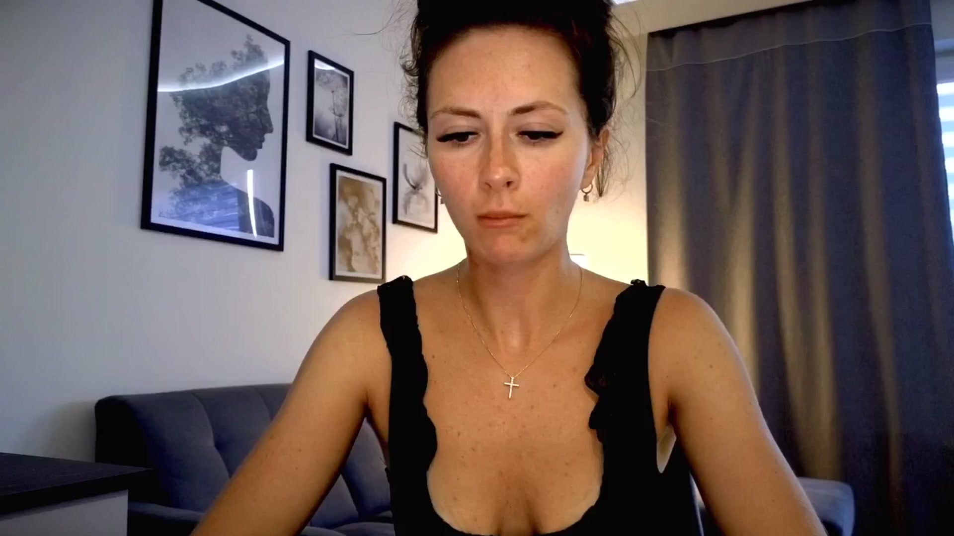 Gallery image thumbnail from Amber_Fry's myfreecams stream on, 07/03/2025, 18:18 image 5 of 20