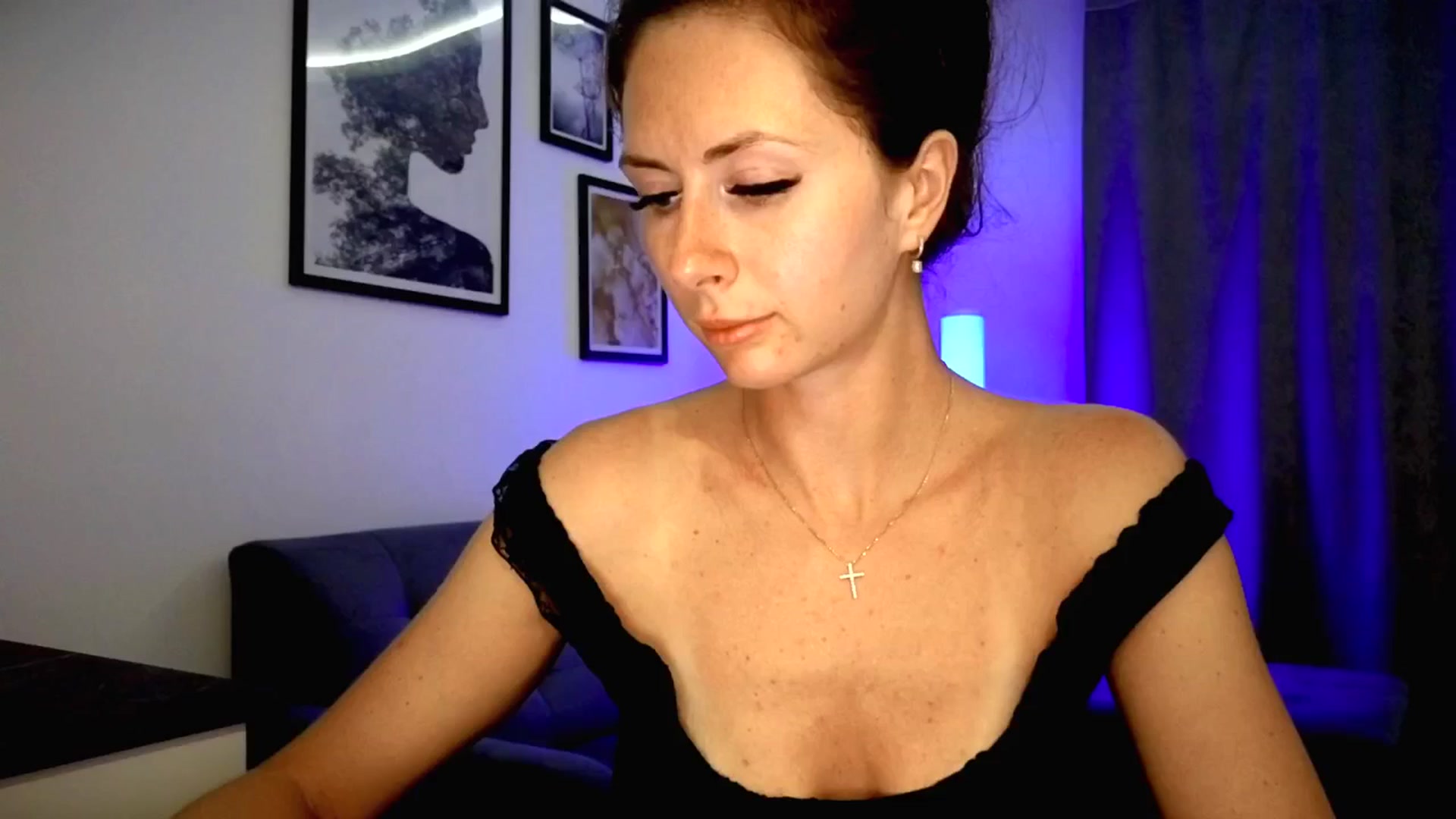 Gallery image thumbnail from Amber_Fry's myfreecams stream on, 07/03/2025, 20:49 image 10 of 20