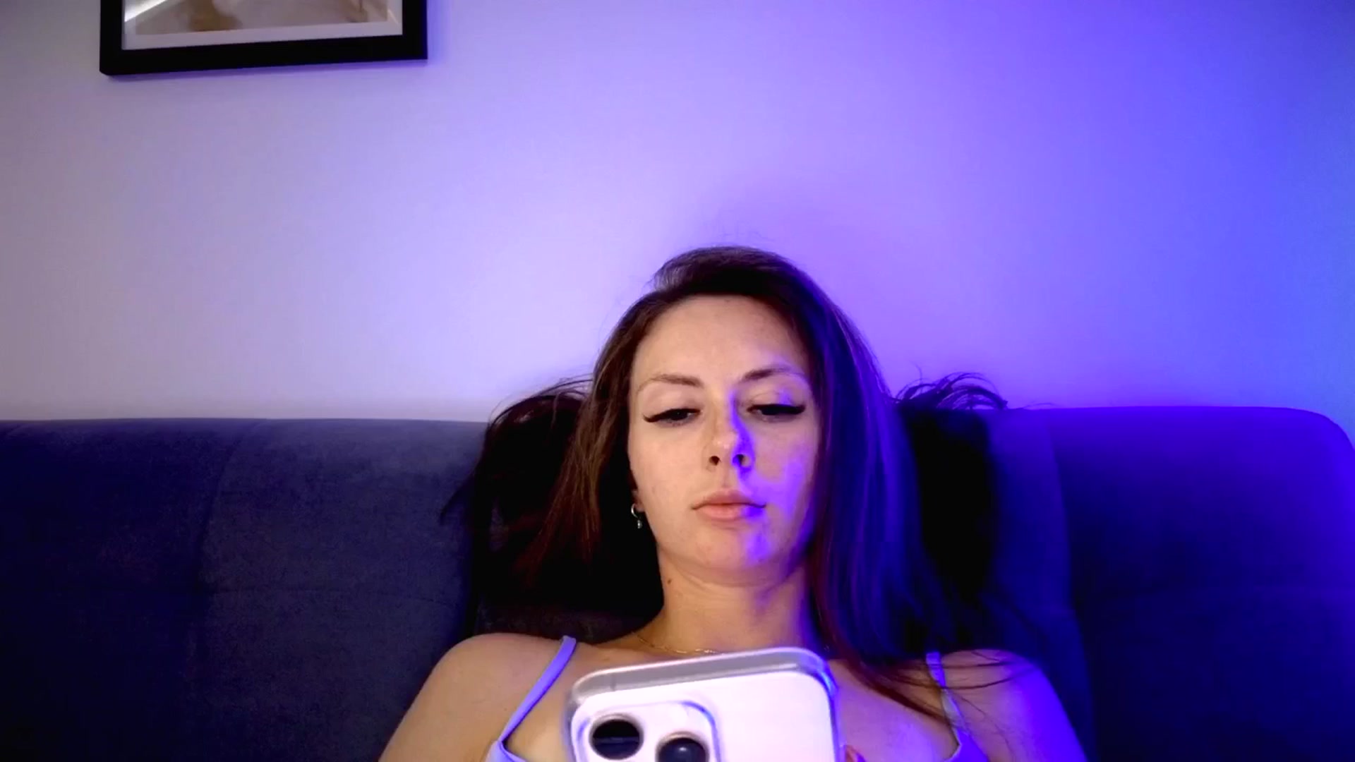 Gallery image thumbnail from Amber_Fry's myfreecams stream on, 07/04/2025, 20:49 image 14 of 20