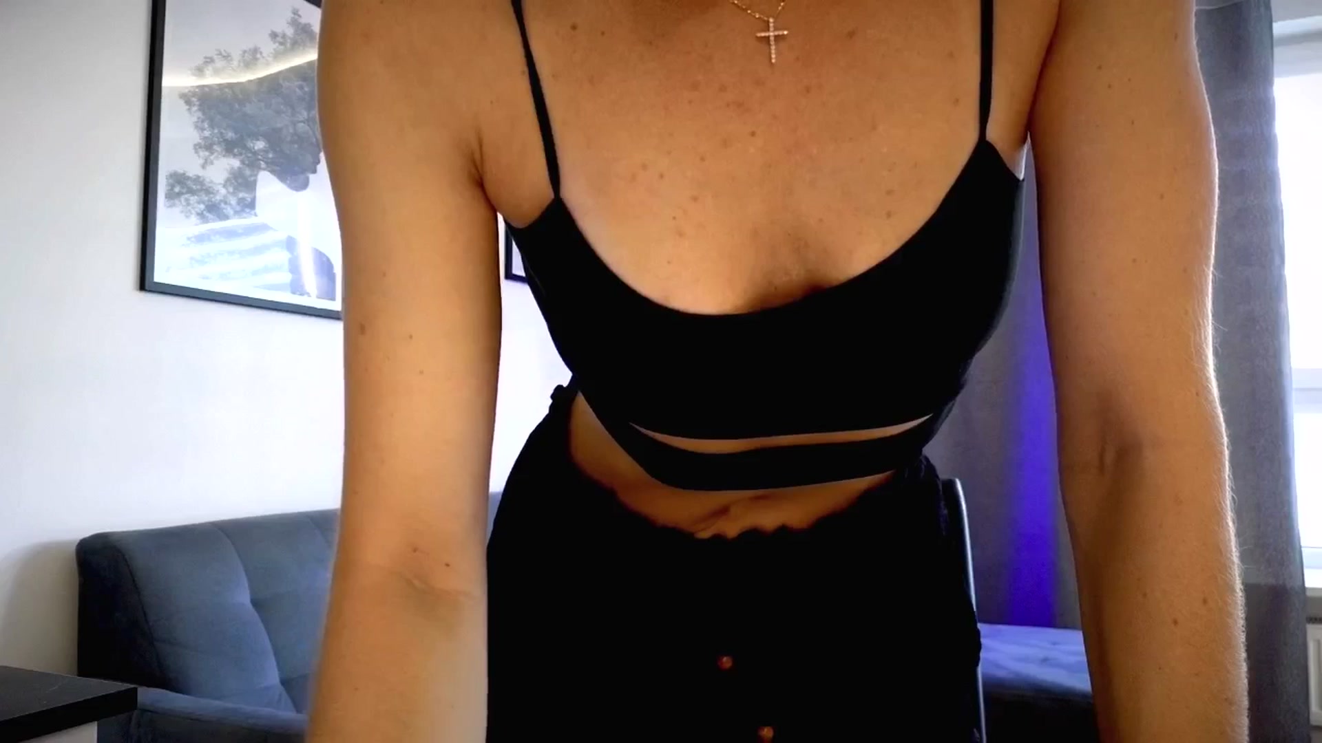Gallery image thumbnail from Amber_Fry's myfreecams stream on, 07/05/2025, 16:58 image 8 of 20