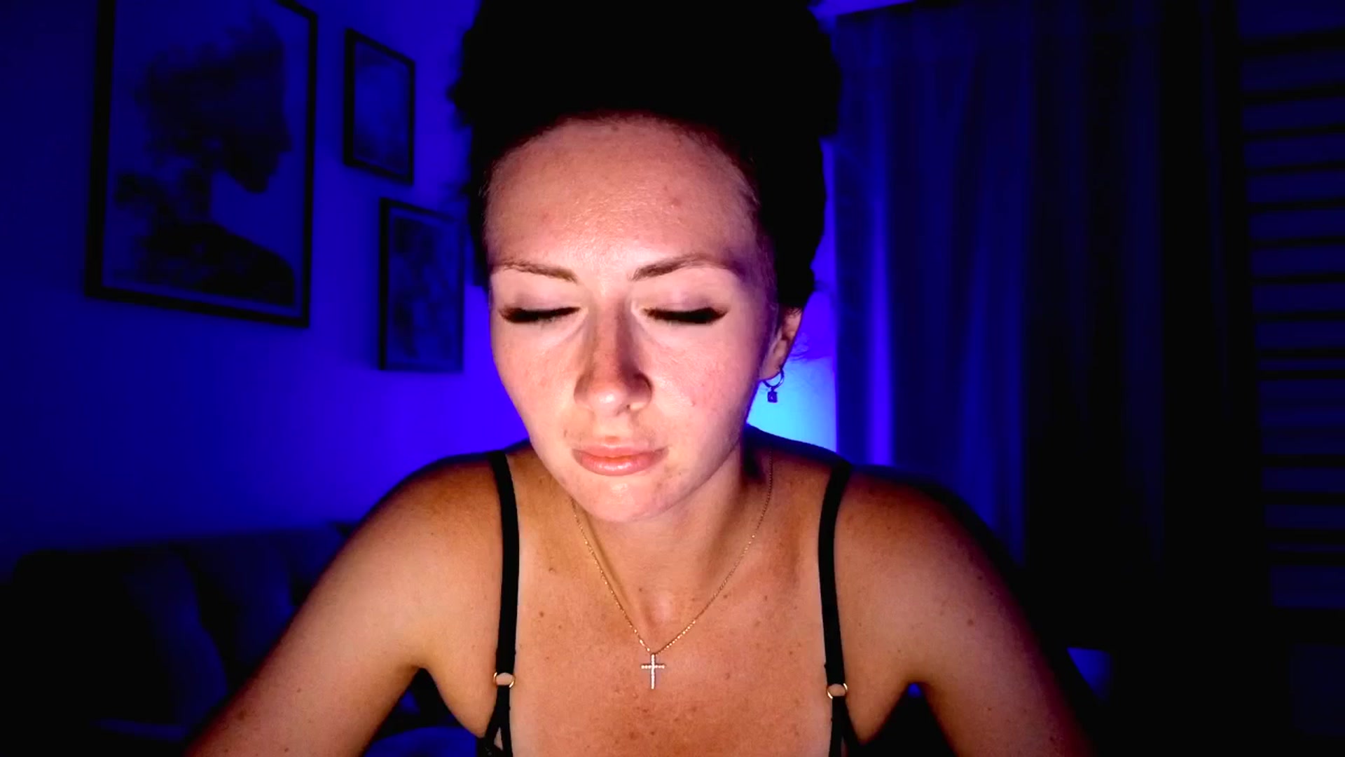 Gallery image thumbnail from Amber_Fry's myfreecams stream on, 07/09/2025, 21:09 image 10 of 20