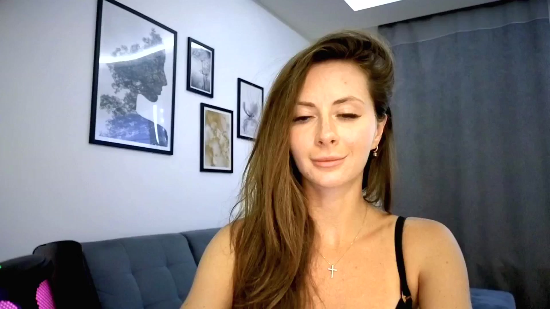 Gallery image thumbnail from Amber_Fry's myfreecams stream on, 07/13/2025, 18:32 image 1 of 20