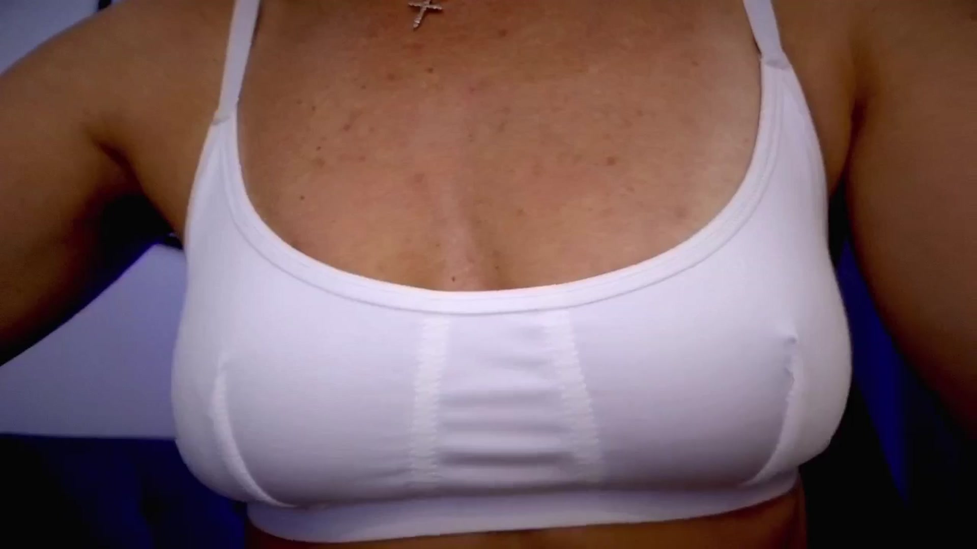 Gallery image thumbnail from Amber_Fry's myfreecams stream on, 07/14/2025, 21:01 image 4 of 20