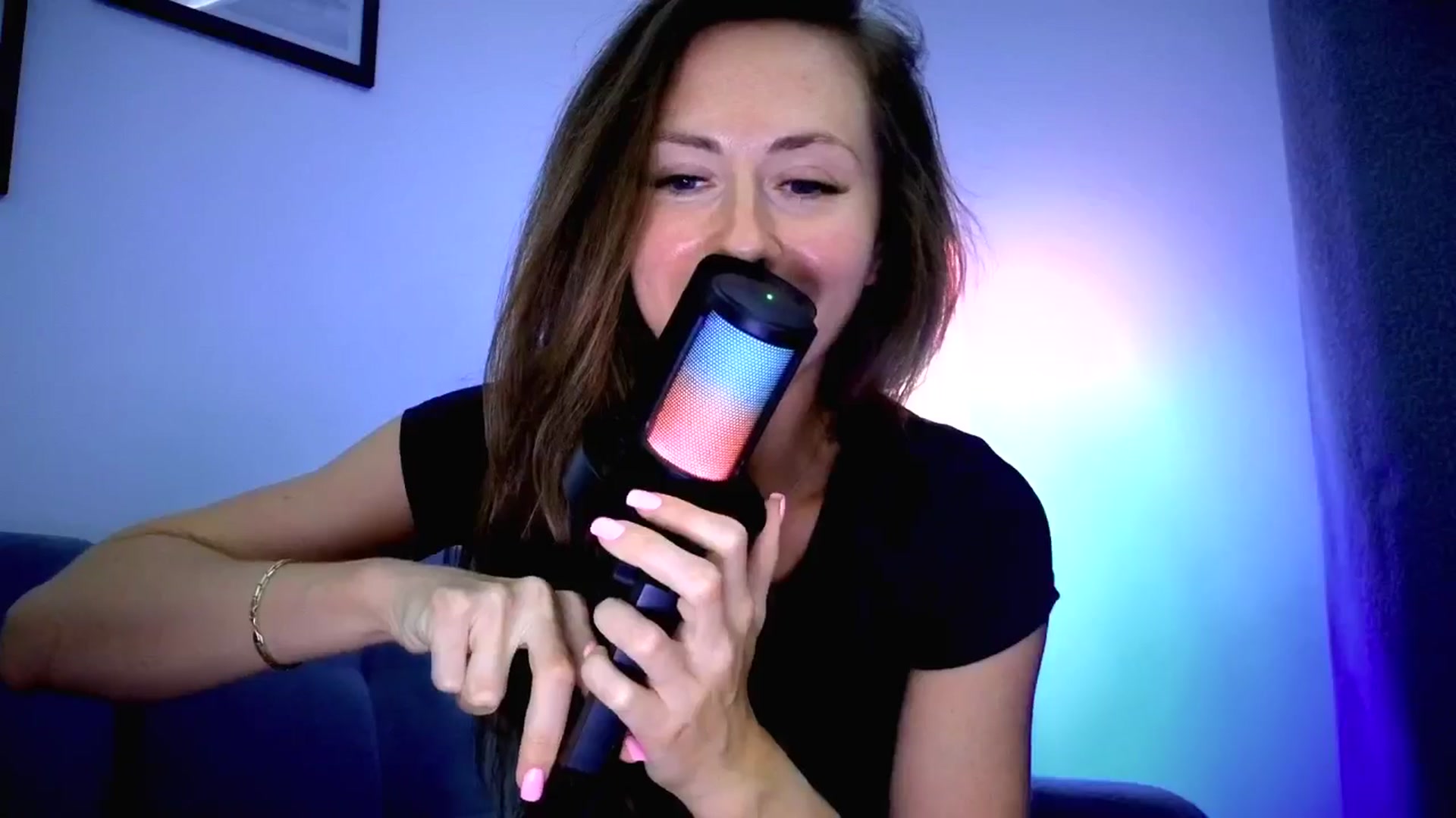 Gallery image thumbnail from Amber_Fry's myfreecams stream on, 07/18/2025, 23:22 image 13 of 20