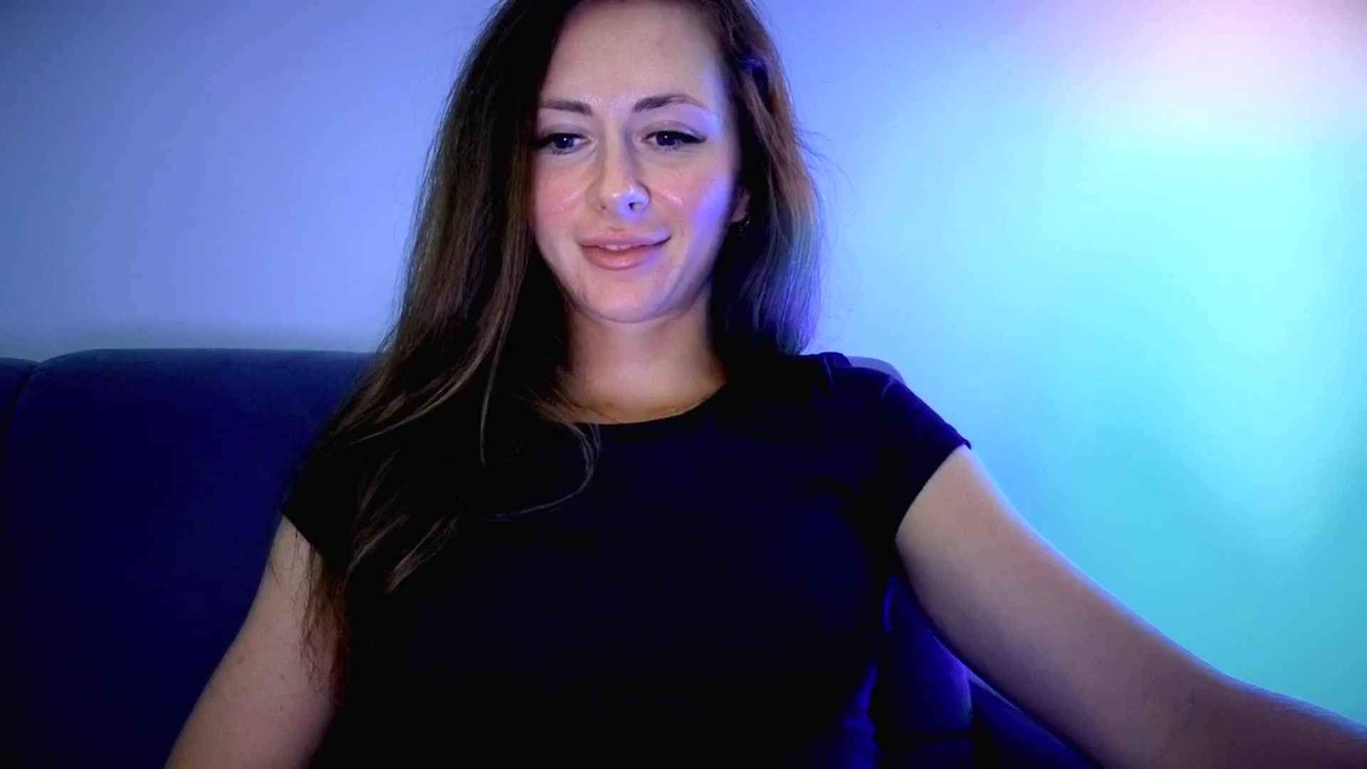 Gallery image thumbnail from Amber_Fry's myfreecams stream on, 07/18/2025, 23:22 image 12 of 20