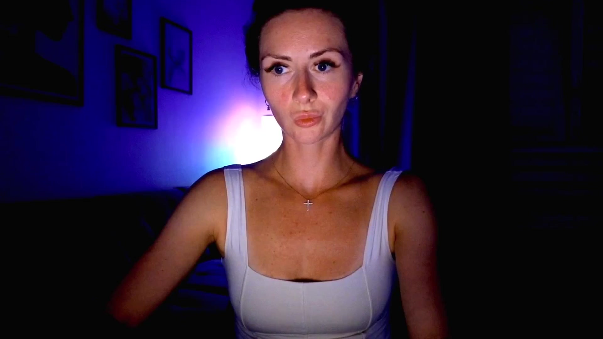 Gallery image thumbnail from Amber_Fry's myfreecams stream on, 07/21/2025, 21:39 image 19 of 20
