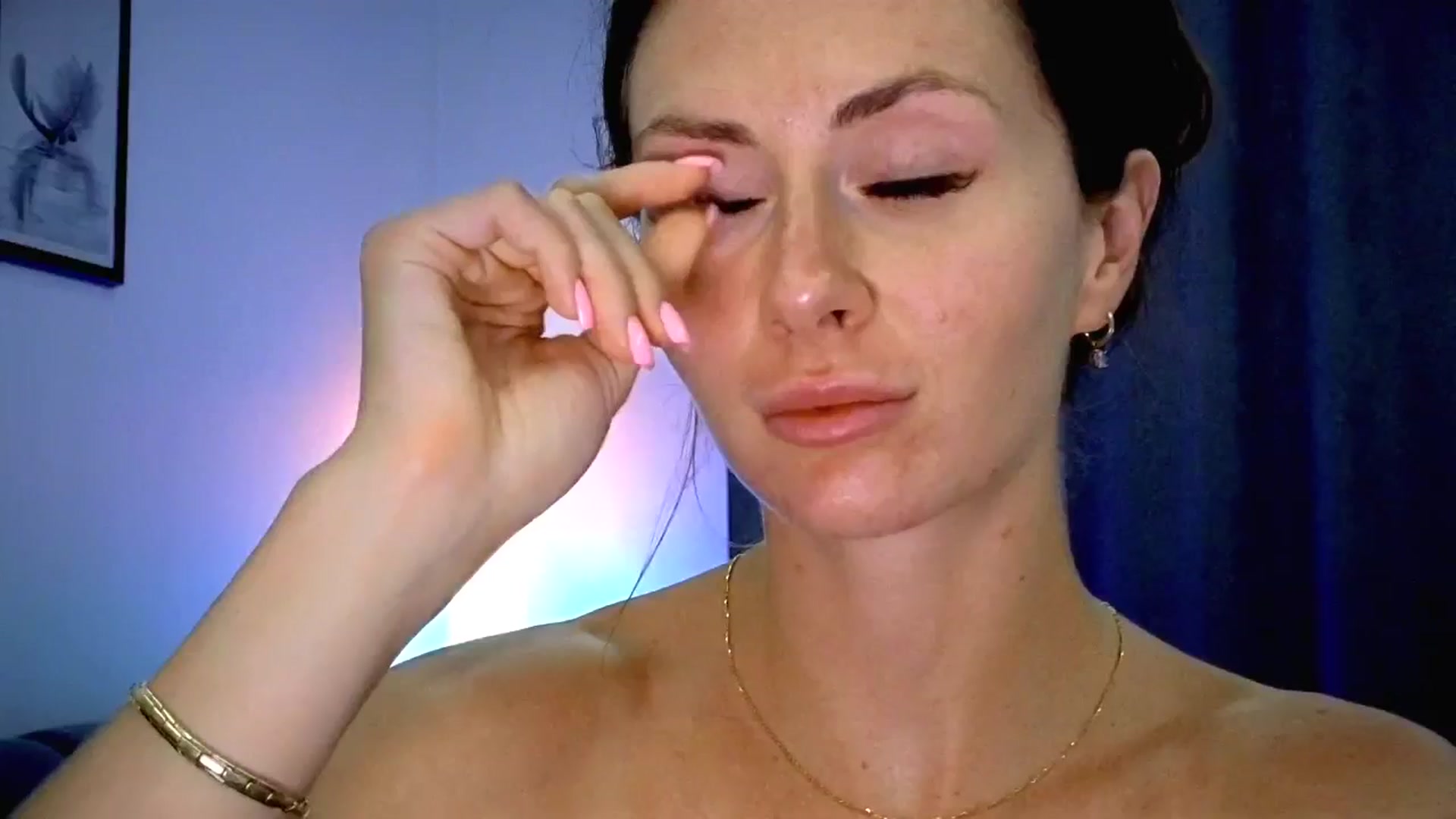 Gallery image thumbnail from Amber_Fry's myfreecams stream on, 07/23/2025, 21:37 image 4 of 20