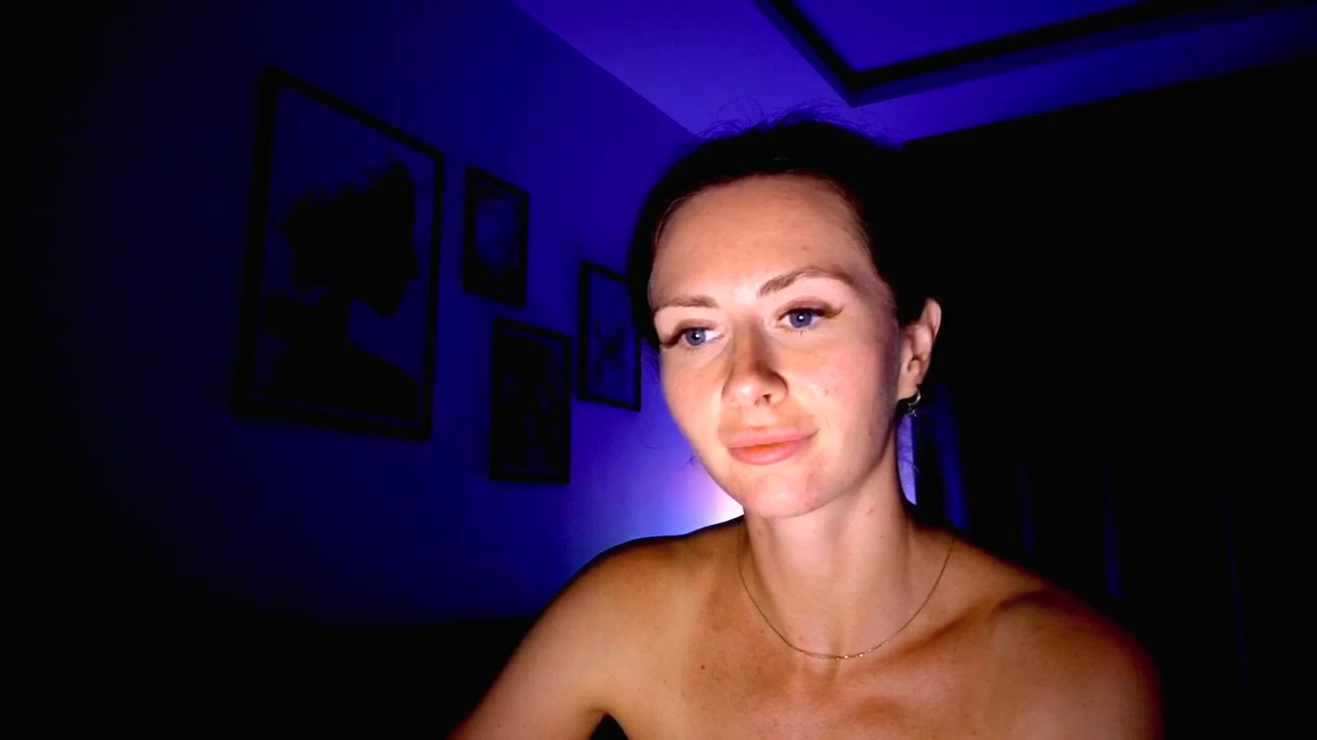 Gallery image thumbnail from Amber_Fry's myfreecams stream on, 07/23/2025, 21:37 image 18 of 20