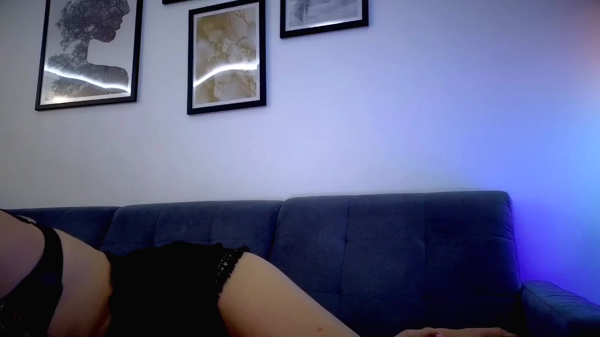 Gallery image thumbnail from Amber_Fry's myfreecams stream on, 07/24/2025, 19:37 image 16 of 20