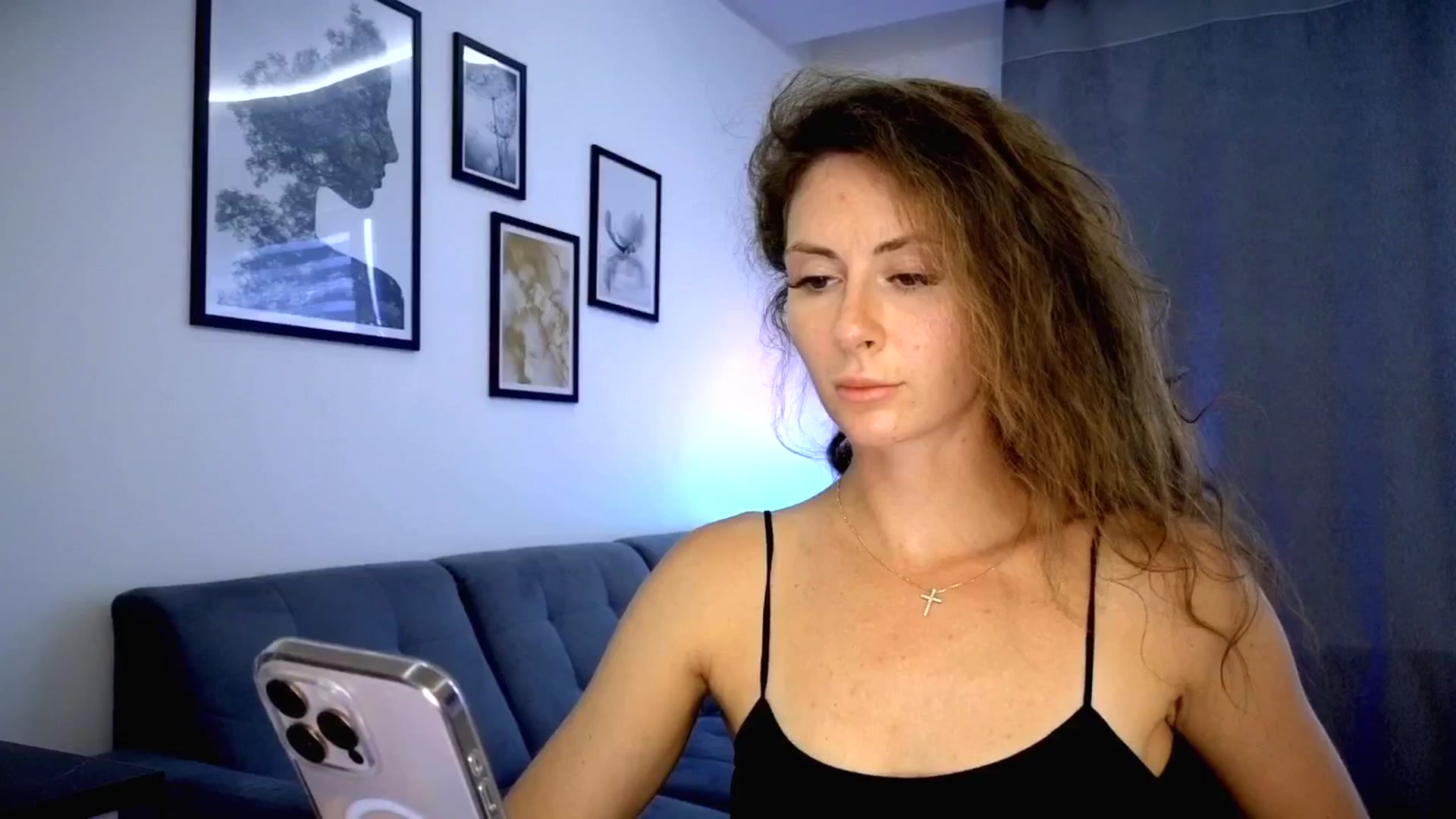 Gallery image thumbnail from Amber_Fry's myfreecams stream on, 07/27/2025, 18:19 image 12 of 20