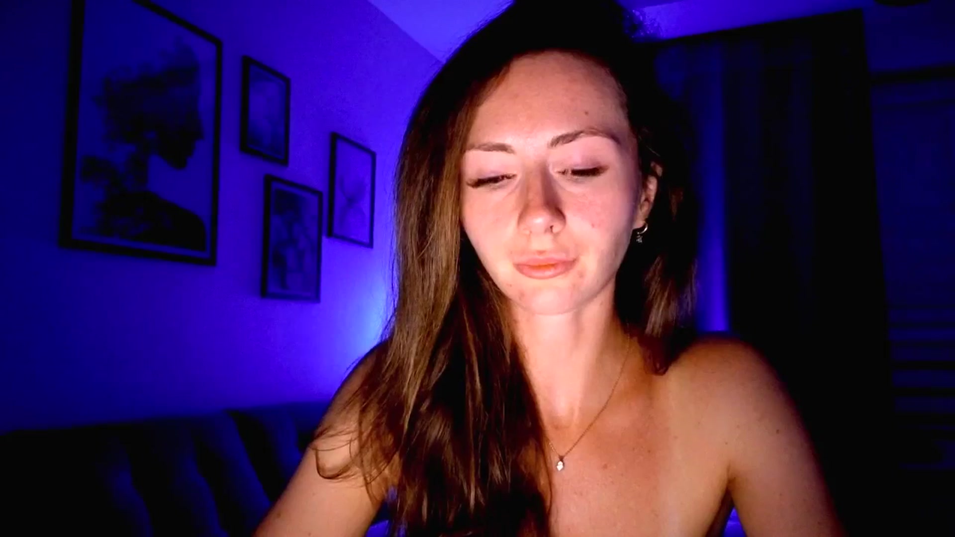 Gallery image thumbnail from Amber_Fry's myfreecams stream on, 07/31/2025, 22:20 image 7 of 20