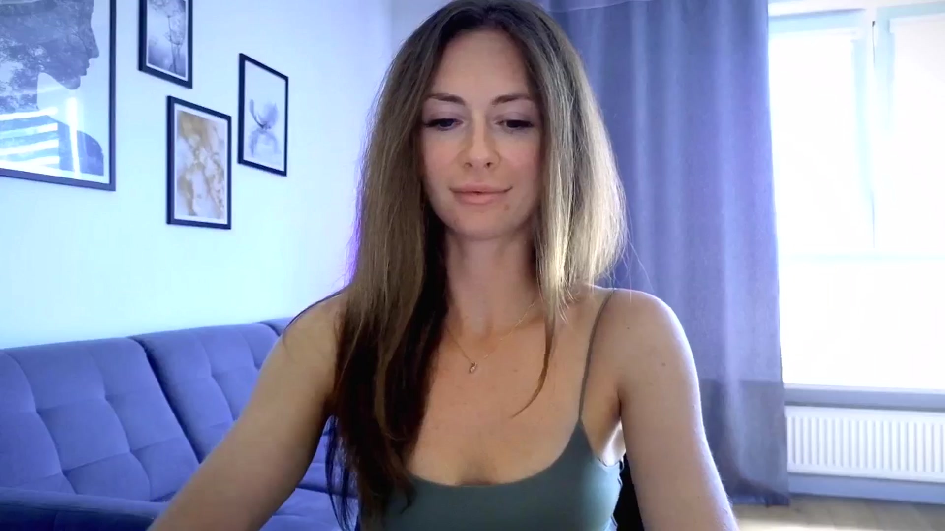 Gallery image thumbnail from Amber_Fry's myfreecams stream on, 08/05/2025, 10:16 image 16 of 20