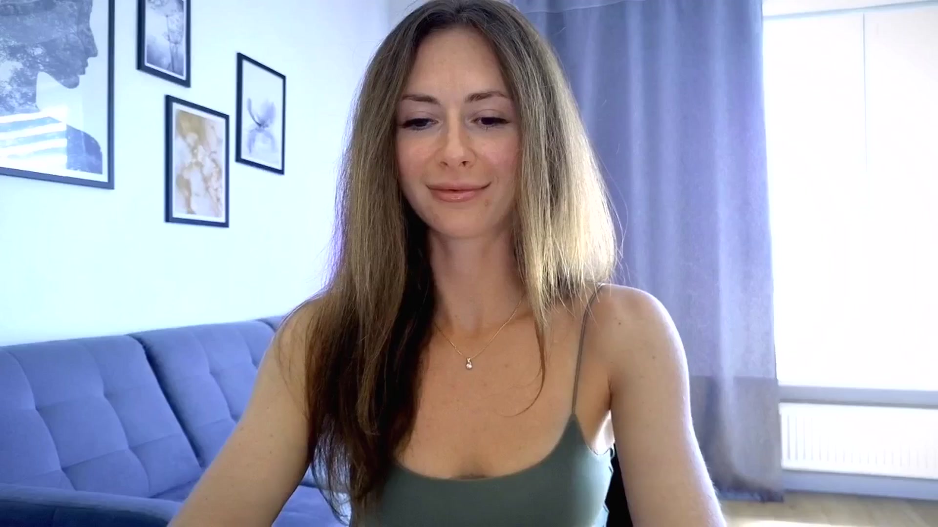 Gallery image thumbnail from Amber_Fry's myfreecams stream on, 08/05/2025, 10:44 image 4 of 20