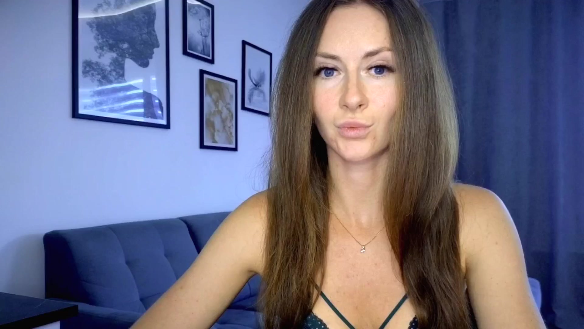 Gallery image thumbnail from Amber_Fry's myfreecams stream on, 08/07/2025, 17:32 image 5 of 20