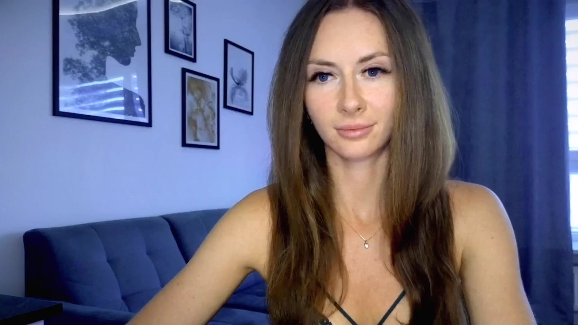 Gallery image thumbnail from Amber_Fry's myfreecams stream on, 08/07/2025, 17:32 image 3 of 20