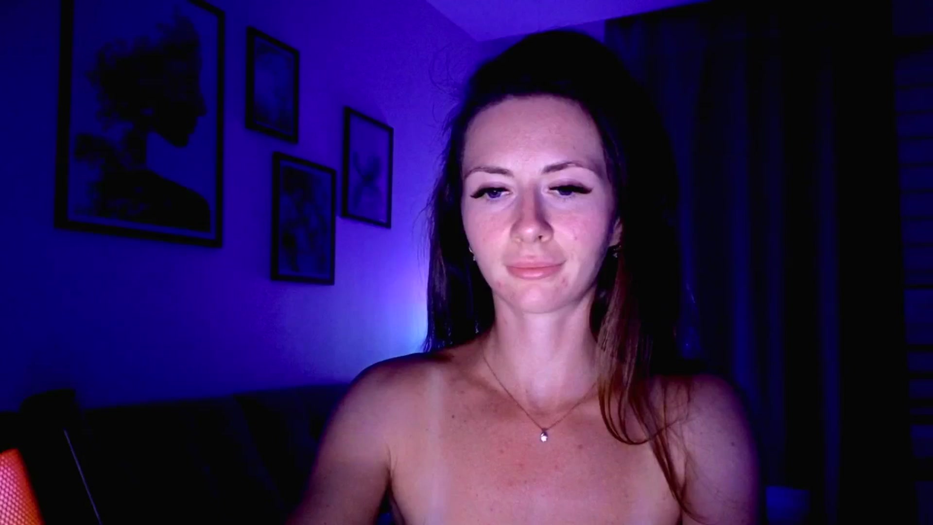 Gallery image thumbnail from Amber_Fry's myfreecams stream on, 08/07/2025, 21:18 image 2 of 20