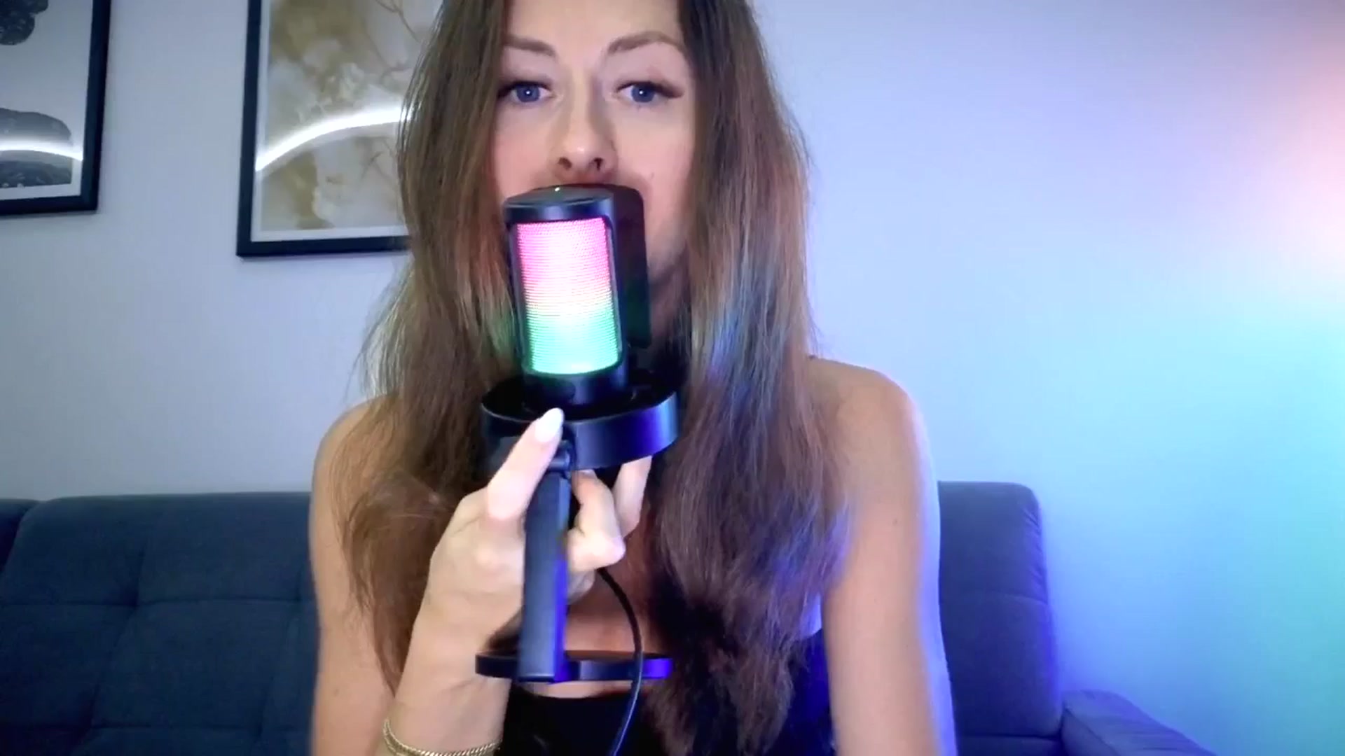 Gallery image thumbnail from Amber_Fry's myfreecams stream on, 08/10/2025, 19:12 image 5 of 20