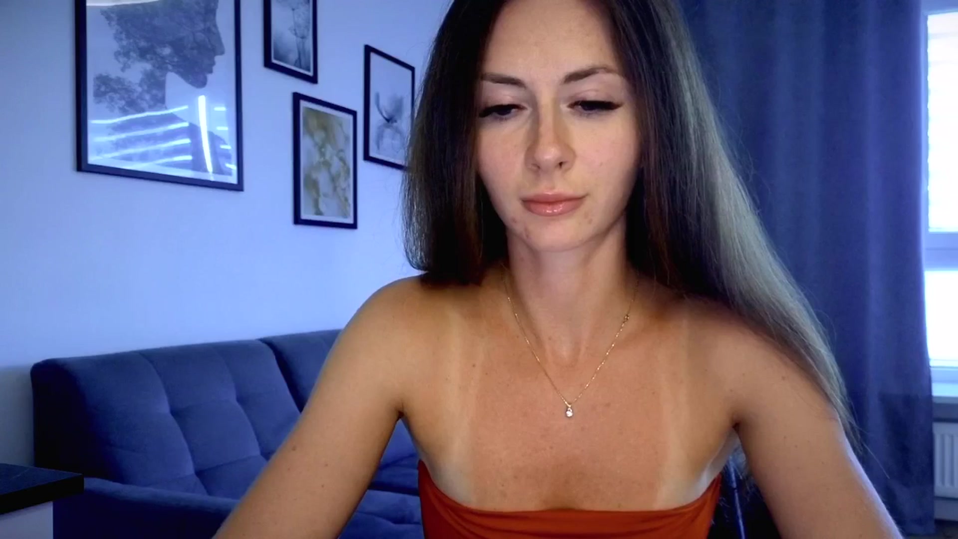 Gallery image thumbnail from Amber_Fry's myfreecams stream on, 08/11/2025, 17:36 image 8 of 20