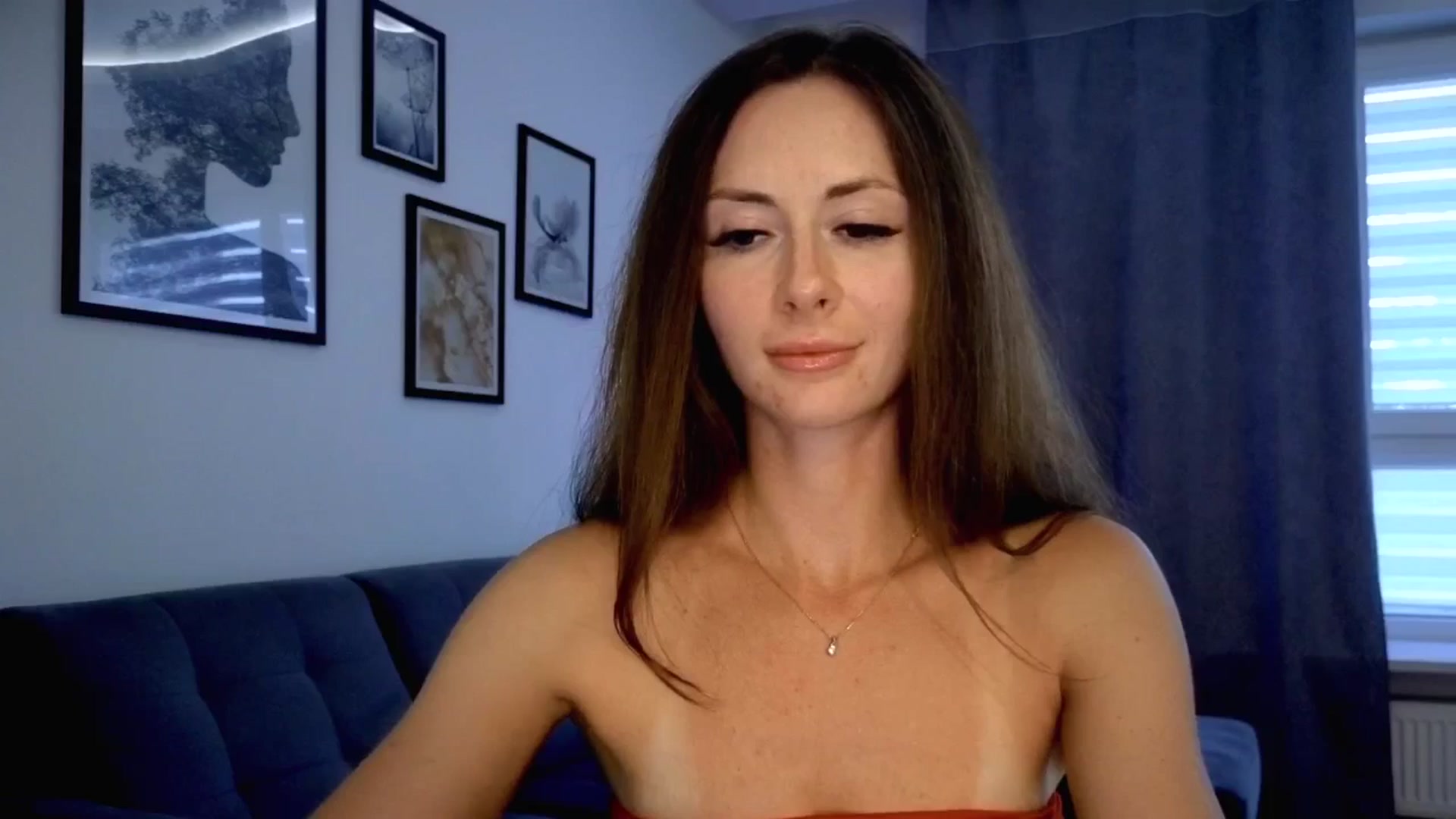 Gallery image thumbnail from Amber_Fry's myfreecams stream on, 08/11/2025, 18:35 image 1 of 20