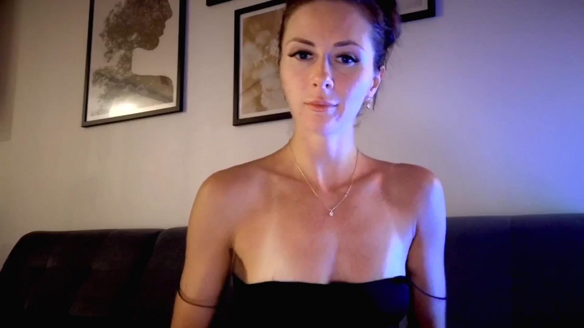 Gallery image thumbnail from Amber_Fry's myfreecams stream on, 08/14/2025, 20:23 image 14 of 20