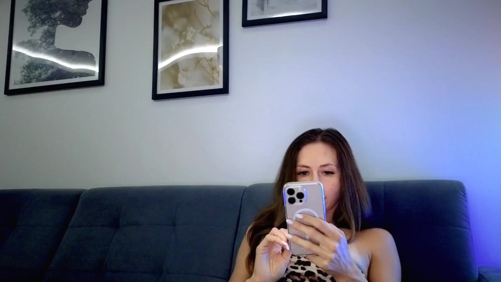 Gallery image thumbnail from Amber_Fry's myfreecams stream on, 08/20/2025, 20:22 image 1 of 20