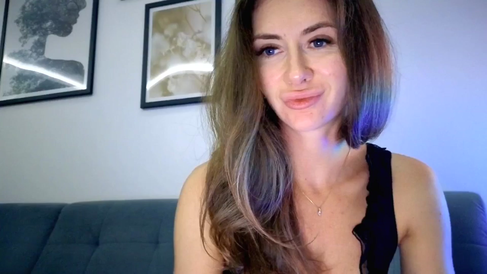 Gallery image thumbnail from Amber_Fry's myfreecams stream on, 08/27/2025, 22:09 image 13 of 20
