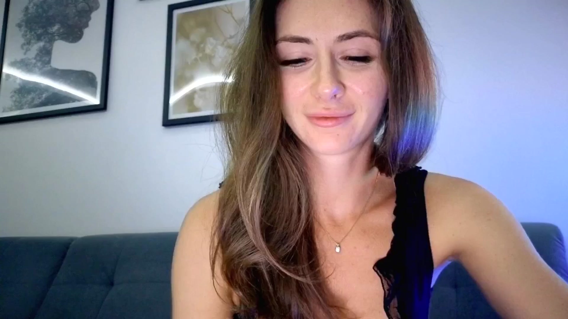 Gallery image thumbnail from Amber_Fry's myfreecams stream on, 08/27/2025, 22:09 image 11 of 20