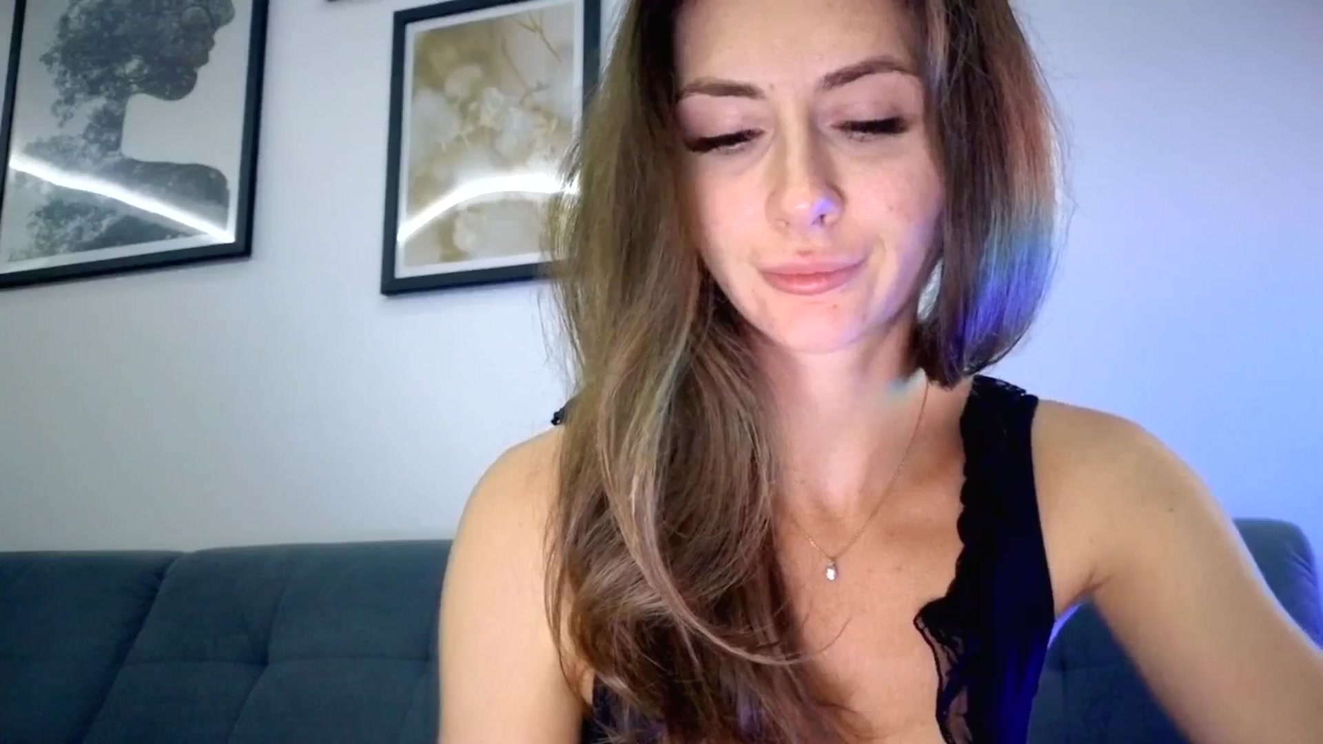 Gallery image thumbnail from Amber_Fry's myfreecams stream on, 08/27/2025, 22:09 image 6 of 20