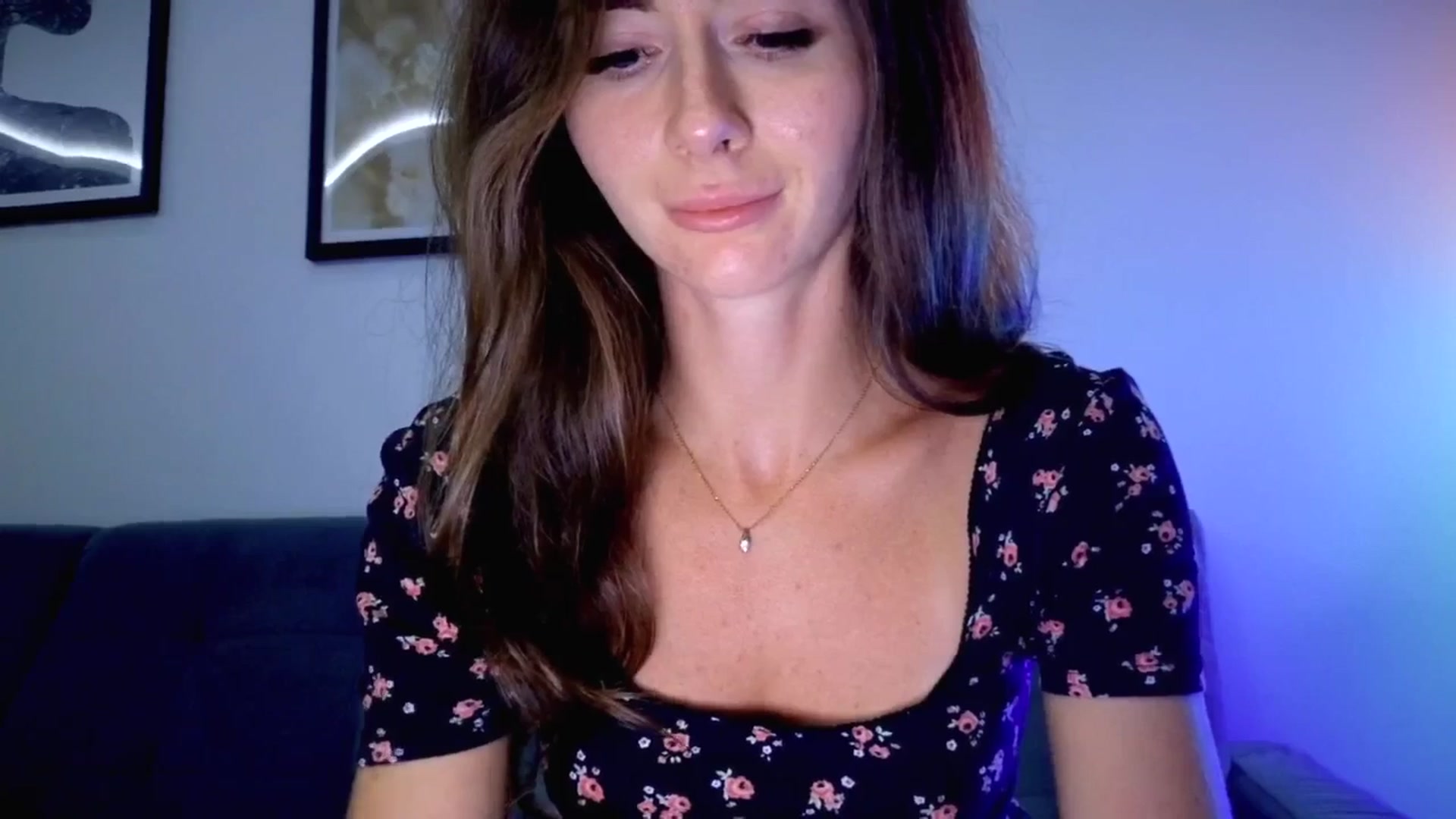 Gallery image thumbnail from Amber_Fry's myfreecams stream on, 08/30/2025, 21:07 image 17 of 20