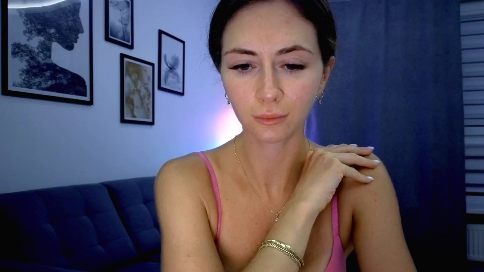 Gallery image thumbnail from Amber_Fry's myfreecams stream on, 08/30/2025, 21:07 image 9 of 20