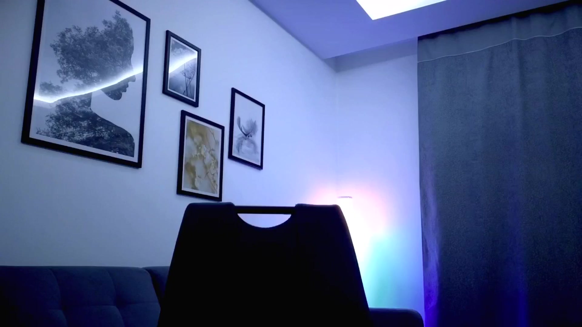 Gallery image thumbnail from Amber_Fry's myfreecams stream on, 08/30/2025, 21:07 image 3 of 20