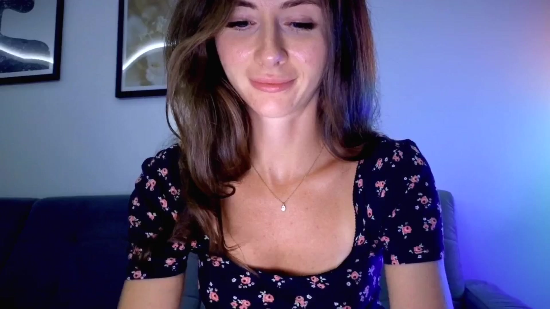 Gallery image thumbnail from Amber_Fry's myfreecams stream on, 08/30/2025, 21:07 image 16 of 20