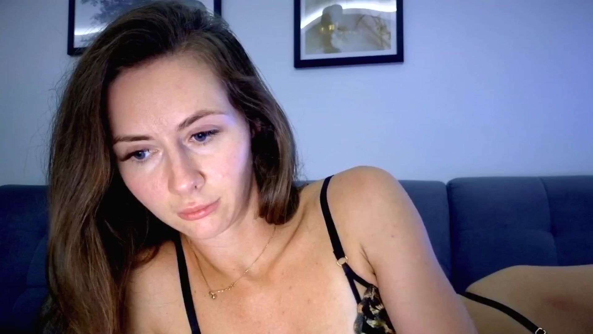 Gallery image thumbnail from Amber_Fry's myfreecams stream on, 08/31/2025, 22:15 image 6 of 20