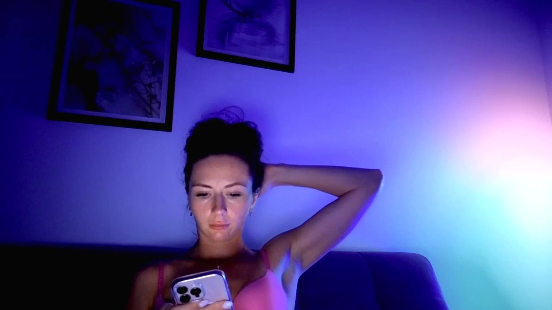 Gallery image thumbnail from Amber_Fry's myfreecams stream on, 09/05/2025, 22:19 image 5 of 20