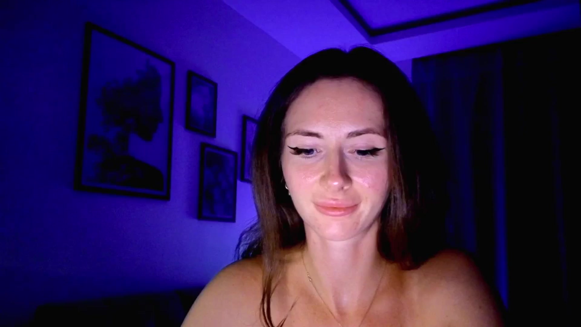 Gallery image thumbnail from Amber_Fry's myfreecams stream on, 09/07/2025, 21:10 image 14 of 20