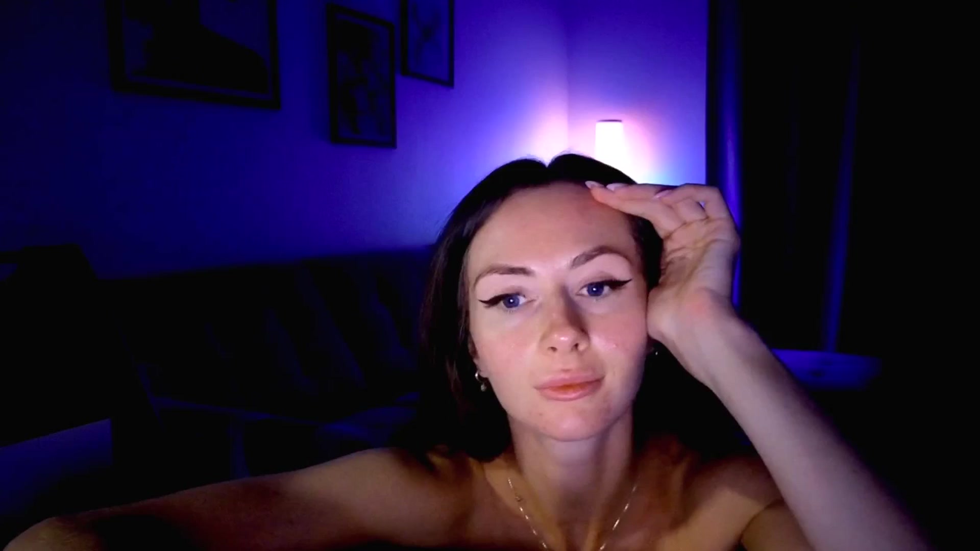 Gallery image thumbnail from Amber_Fry's myfreecams stream on, 09/07/2025, 21:10 image 13 of 20