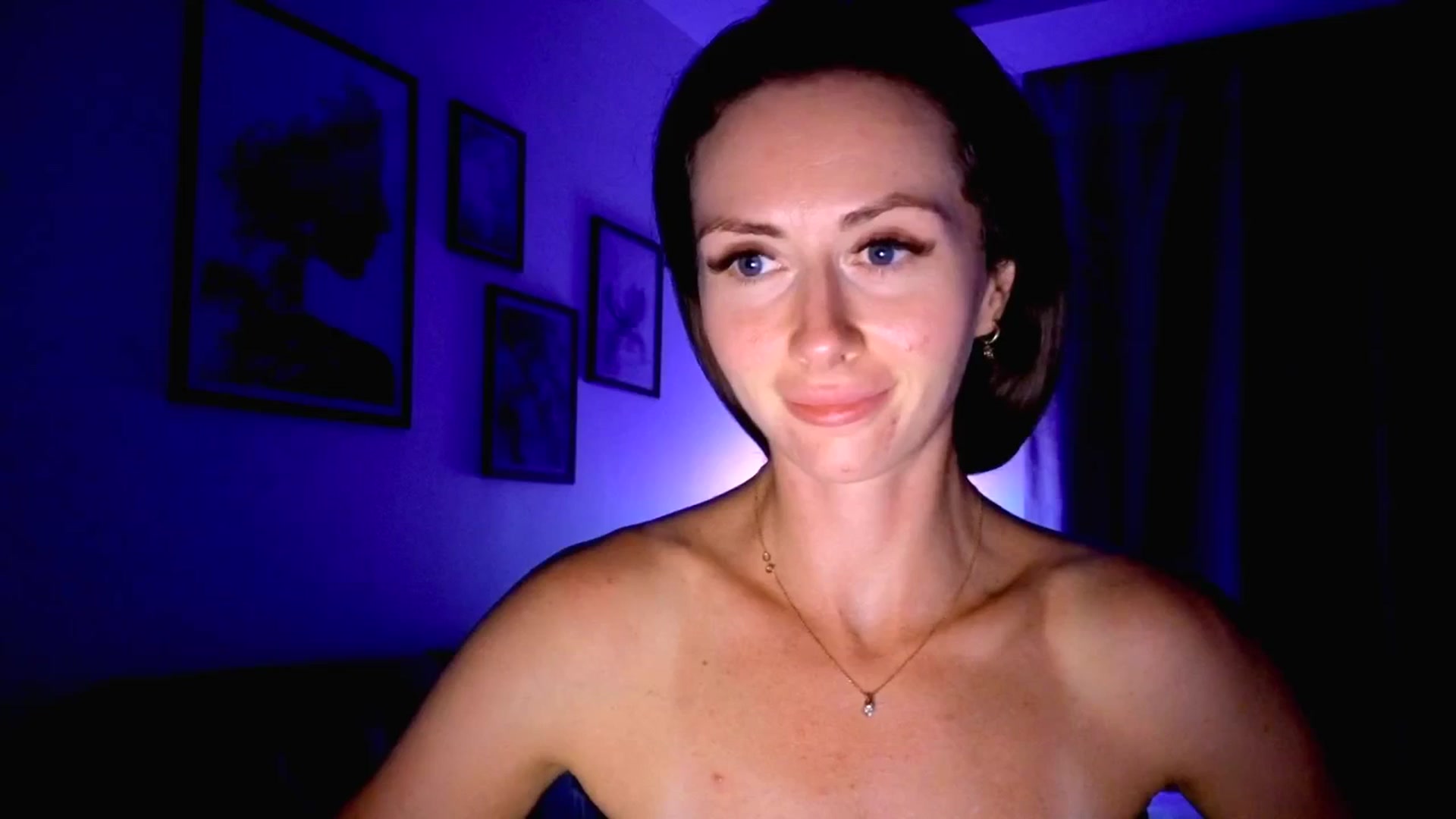 Gallery image thumbnail from Amber_Fry's myfreecams stream on, 09/20/2025, 22:01 image 9 of 20