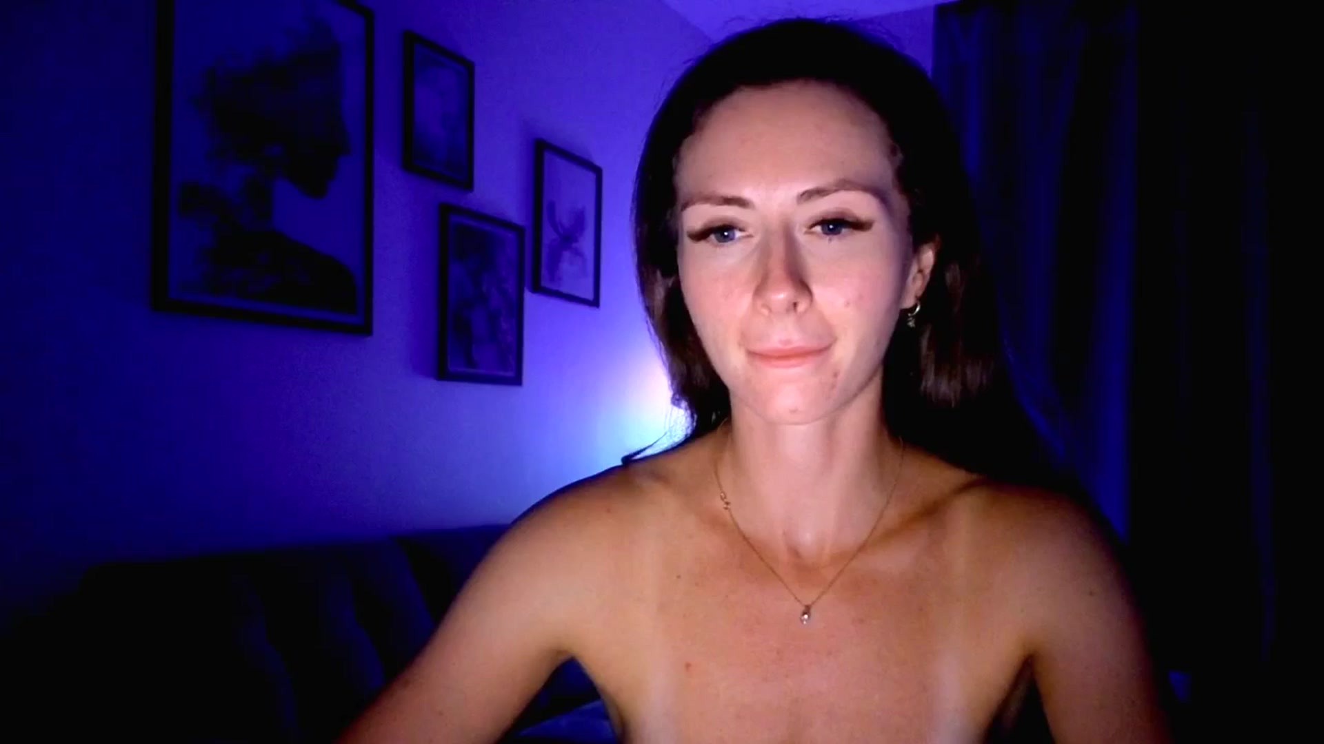 Gallery image thumbnail from Amber_Fry's myfreecams stream on, 09/20/2025, 22:01 image 18 of 20