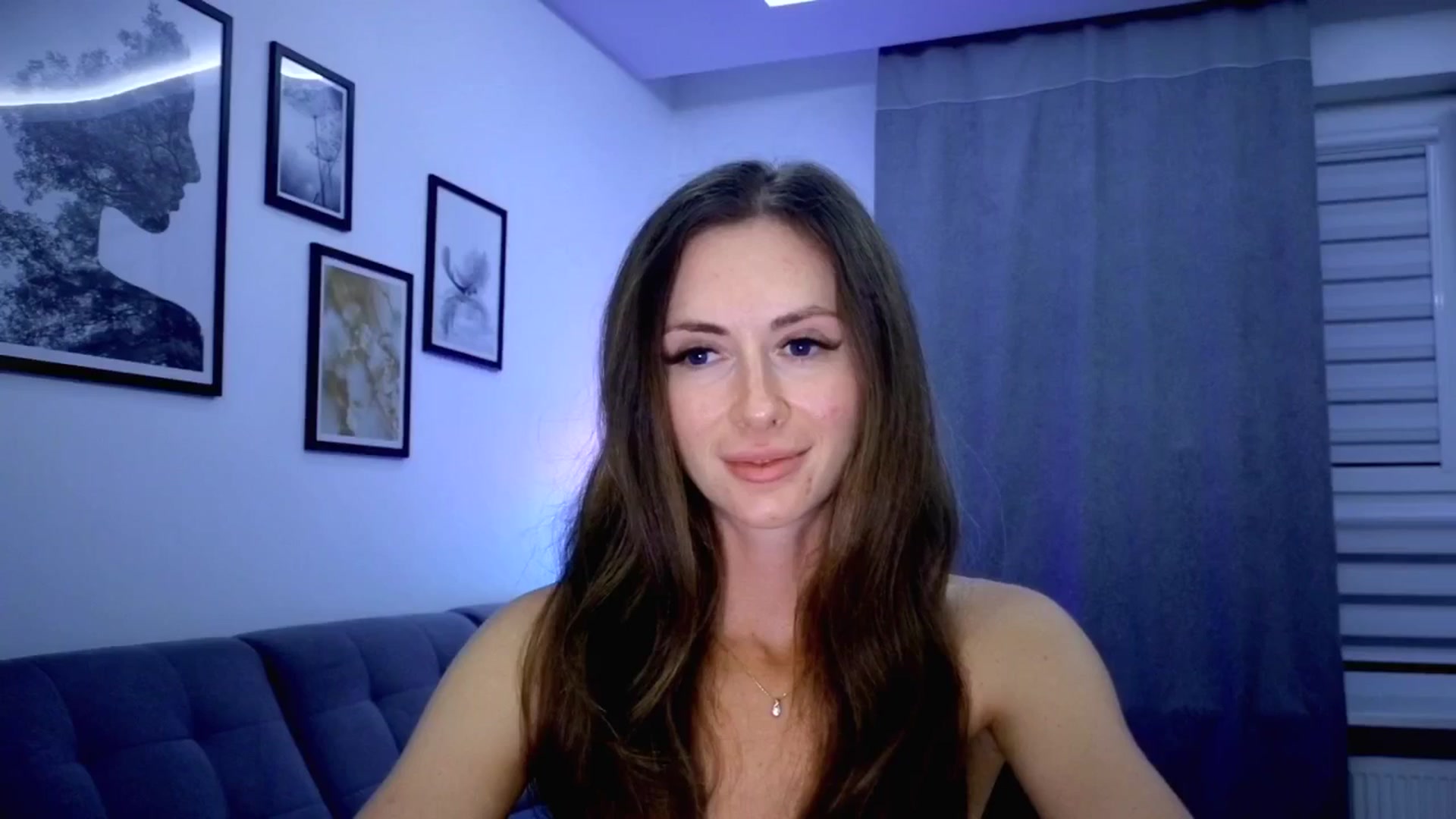 Gallery image thumbnail from Amber_Fry's myfreecams stream on, 09/21/2025, 20:01 image 19 of 20