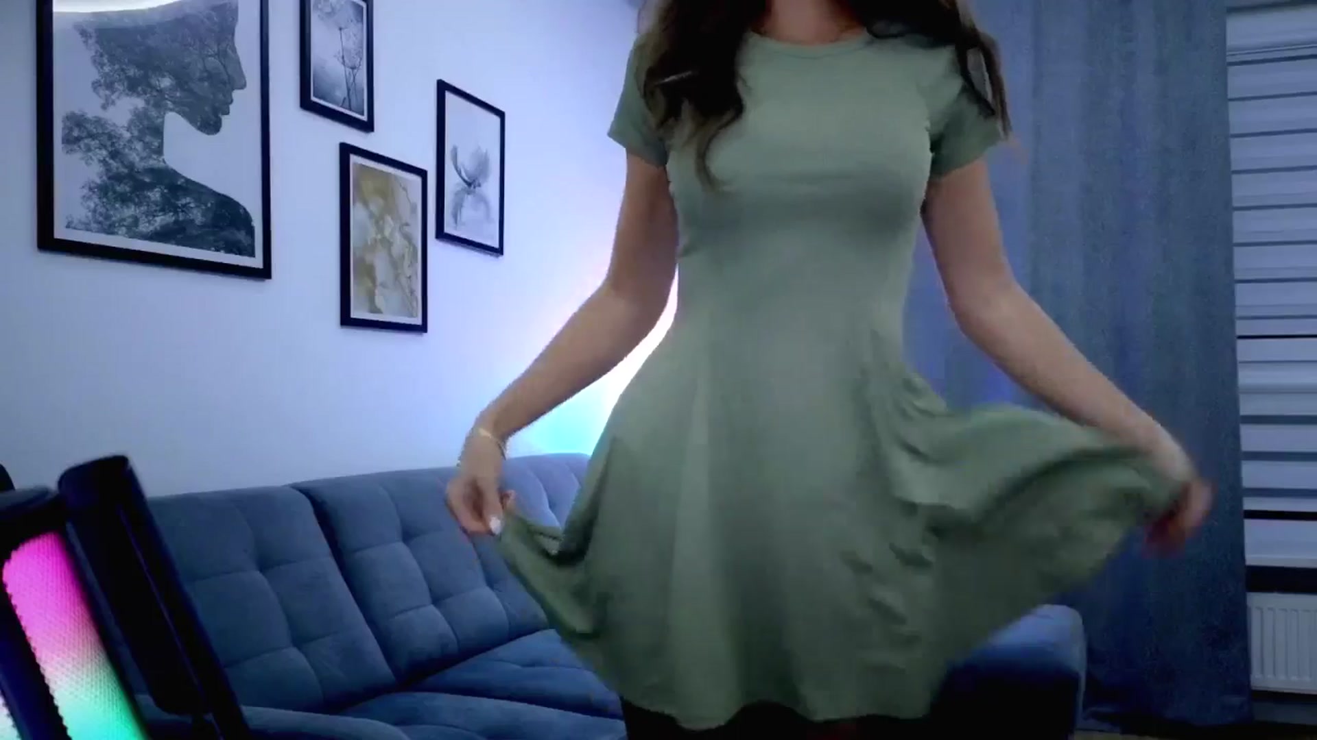 Gallery image thumbnail from Amber_Fry's myfreecams stream on, 10/01/2025, 21:00 image 8 of 20