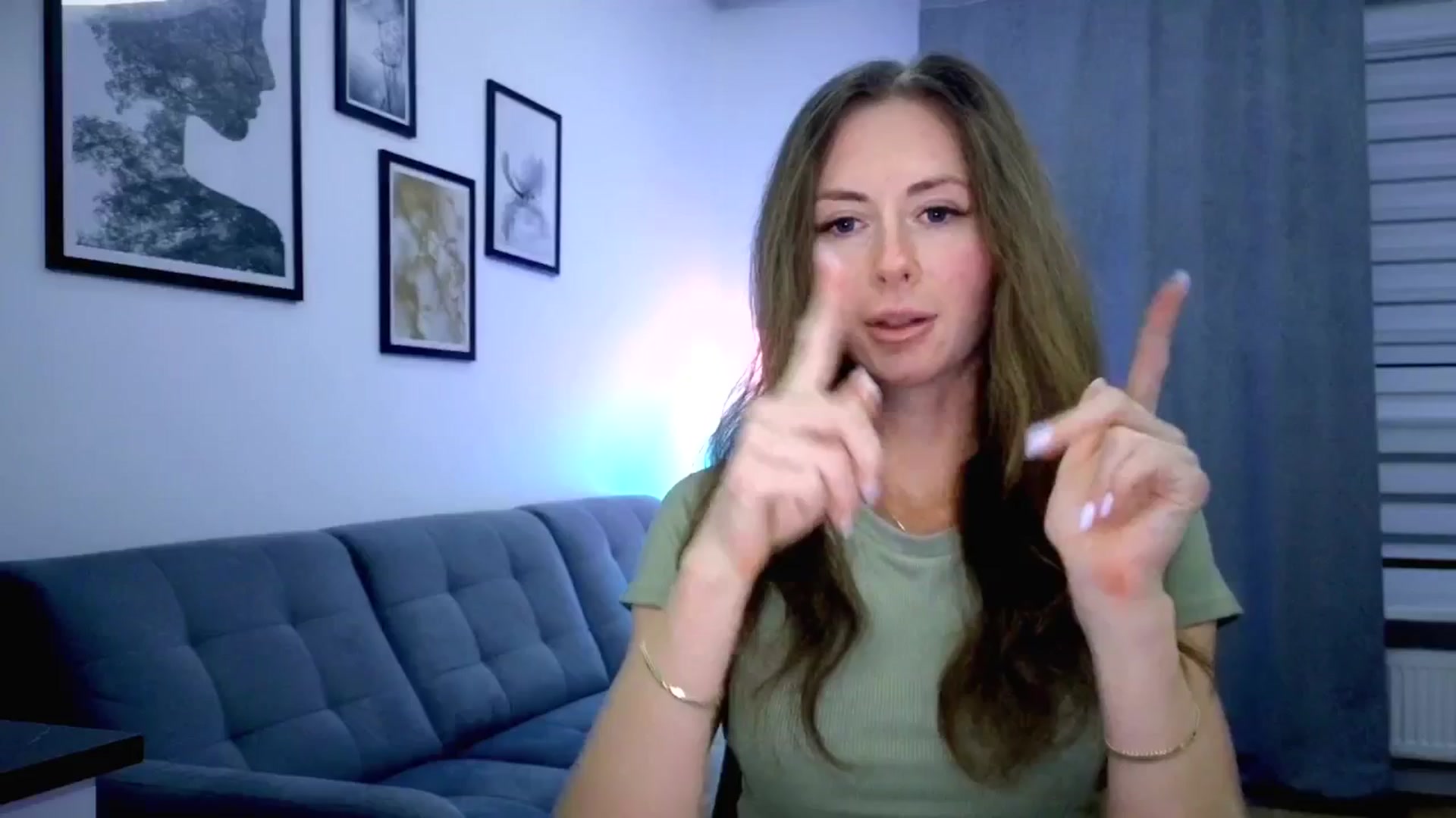 Gallery image thumbnail from Amber_Fry's myfreecams stream on, 10/01/2025, 21:00 image 3 of 20